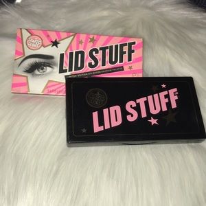 Meet your Posher, Iris